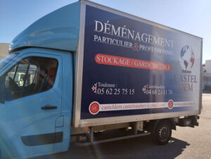 Camion De Déménagement Avec Logo